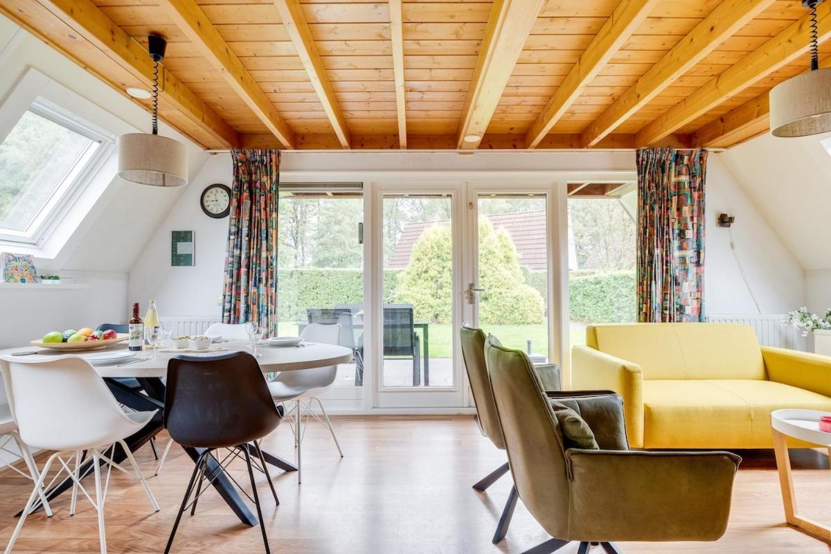 Kleine Zanglijster I Prachtig Huisje Nabij Bosrand Zwiggelte Luaran gambar