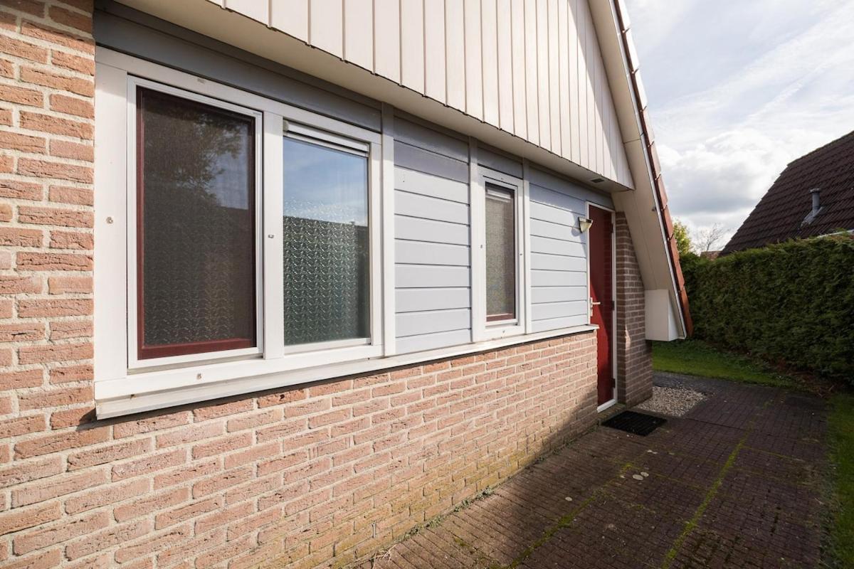 Kleine Zanglijster I Prachtig Huisje Nabij Bosrand Zwiggelte Luaran gambar