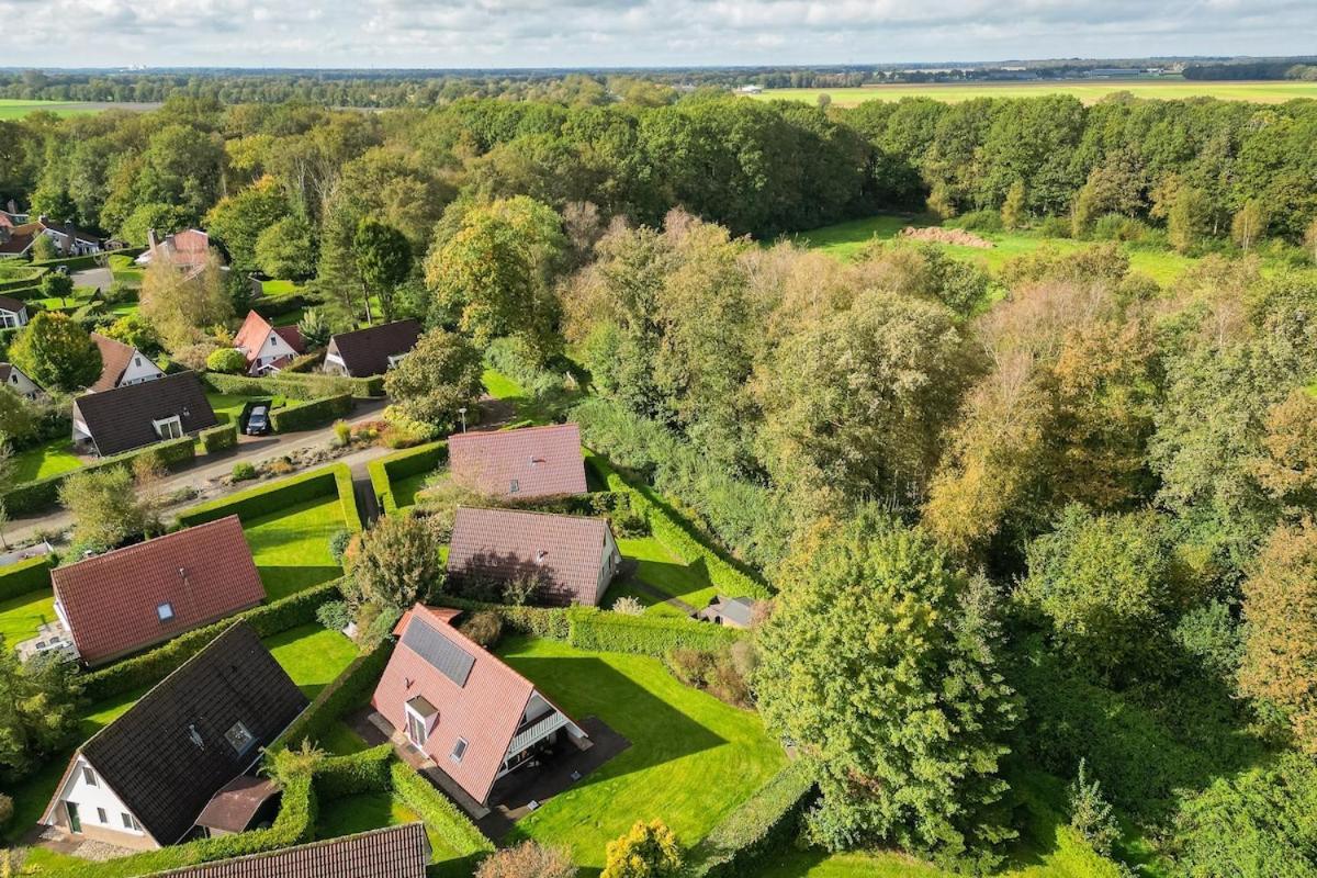 Kleine Zanglijster I Prachtig Huisje Nabij Bosrand Zwiggelte Luaran gambar